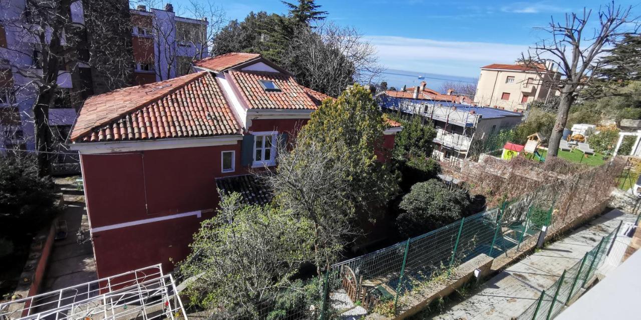 Charming Apartment In A 19Th Century Villa Trieste Eksteriør billede
