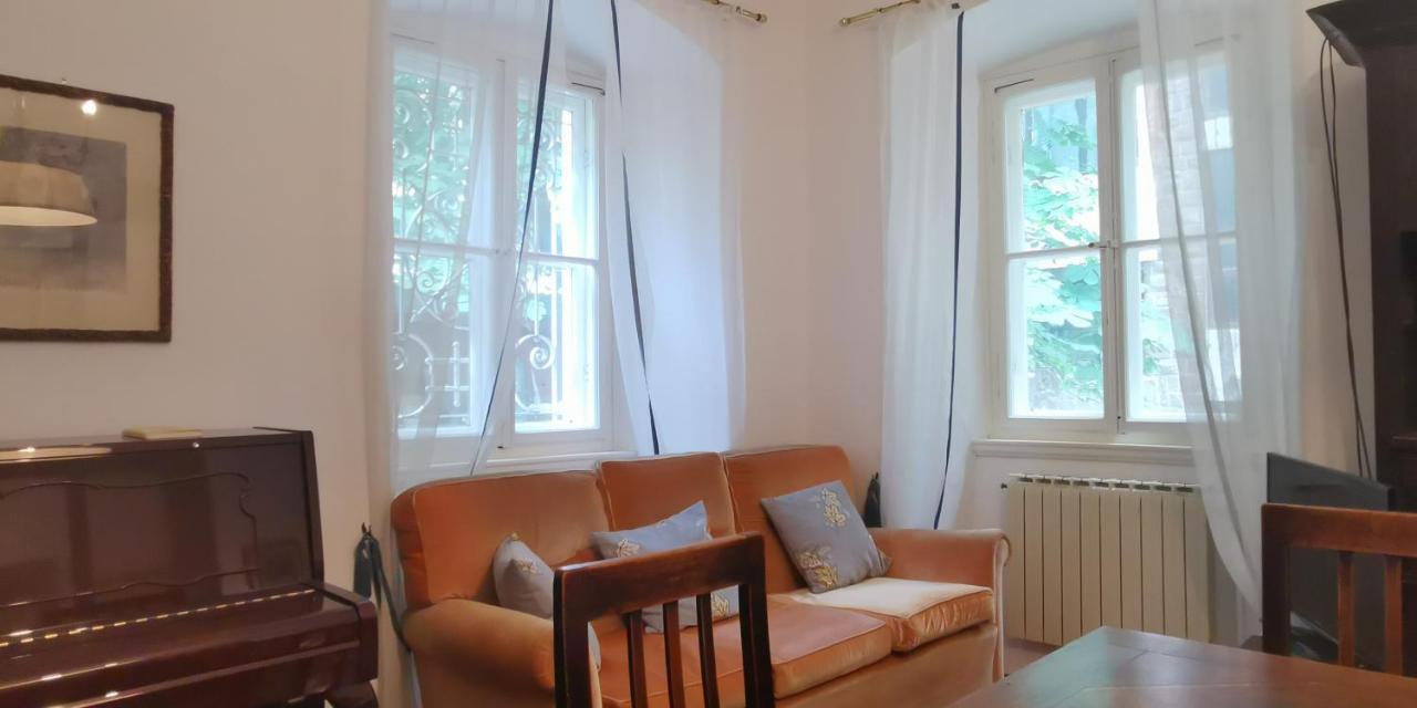 Charming Apartment In A 19Th Century Villa Trieste Eksteriør billede
